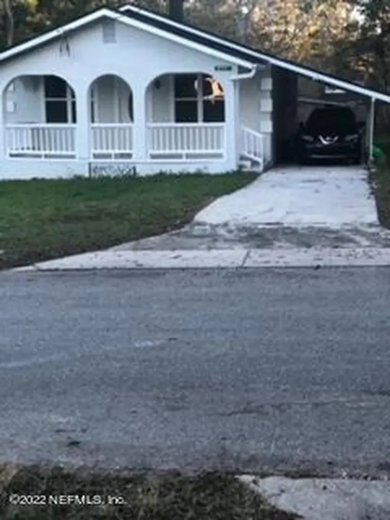 8745 Eaton Avenue Jacksonville FL 32211