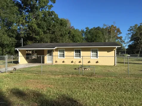 5389 Woodcrest Road Jacksonville FL 32205