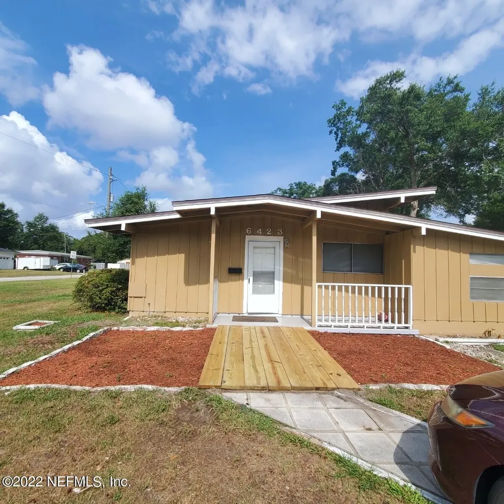 6423 Terry Parker Drive N Jacksonville FL 32211