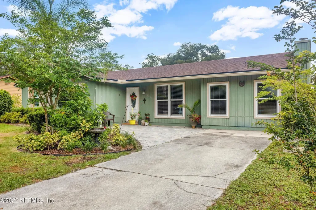 2491 Governors Drive S Jacksonville FL 32223