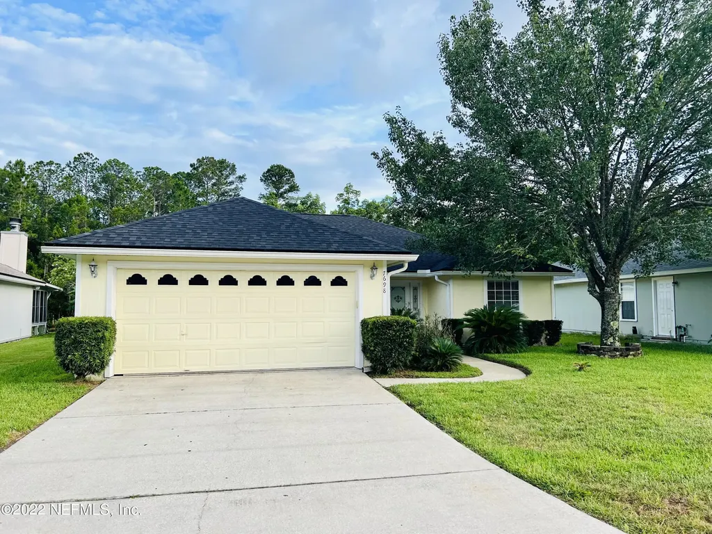 7698 Fawn Lake Drive S Jacksonville FL 32256