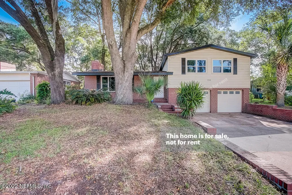 933 Carlotta Road W Jacksonville FL 32211