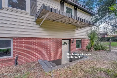 933 Carlotta Road W Jacksonville FL 32211