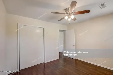 933 Carlotta Road W Jacksonville FL 32211