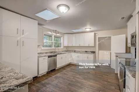933 Carlotta Road W Jacksonville FL 32211