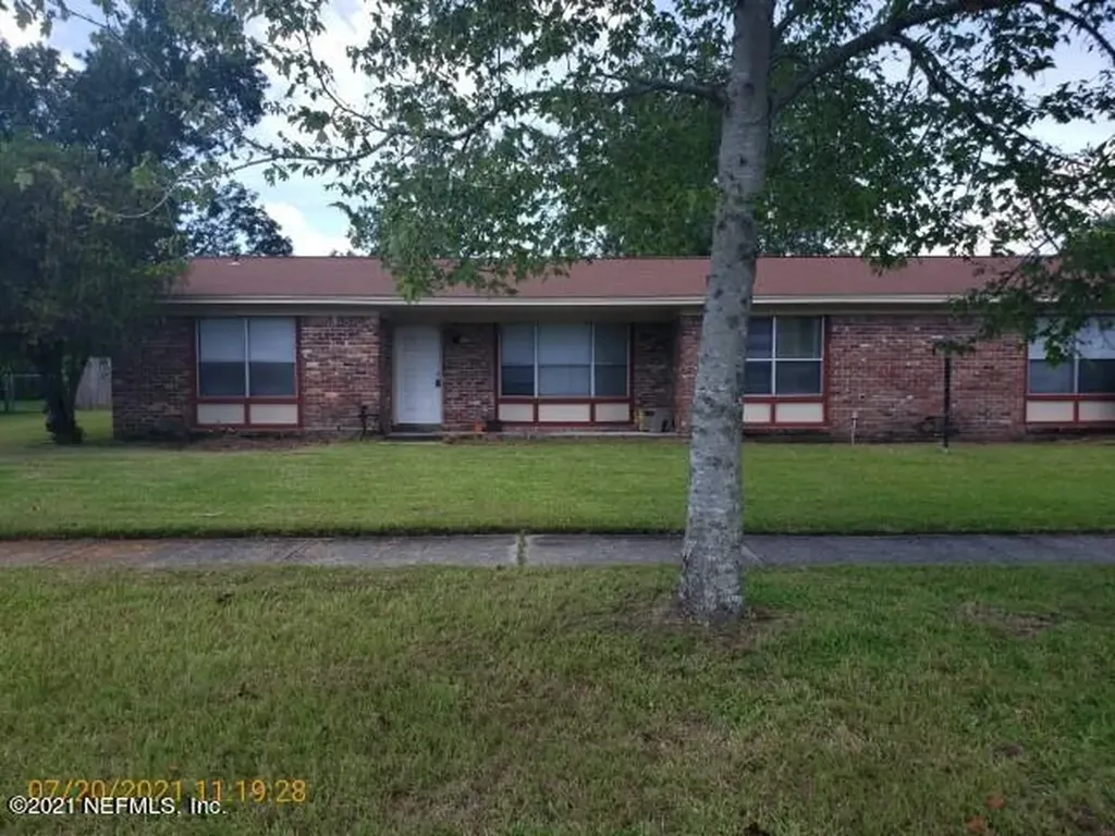 9008 Warwickshire Road Jacksonville FL 32257