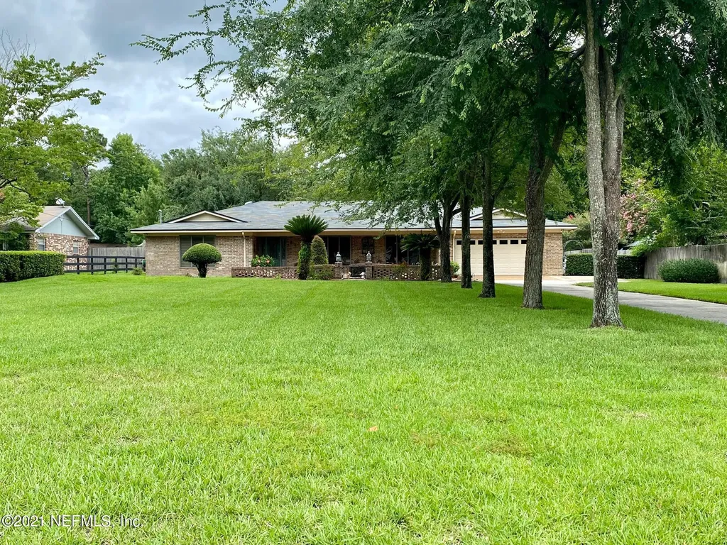 944 Lake Asbury Drive Green Cove Springs FL 32043