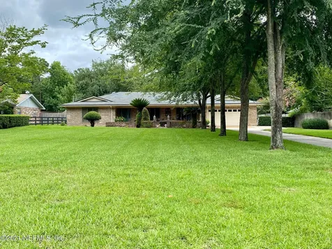 944 Lake Asbury Drive Green Cove Springs FL 32043