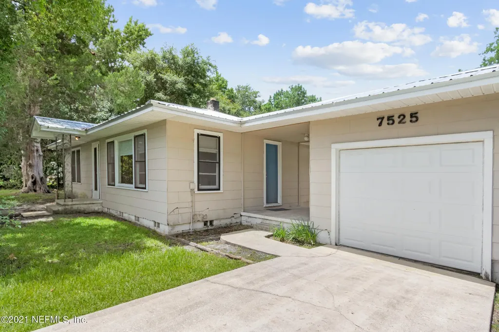 7525 State Road 207 Elkton FL 32033