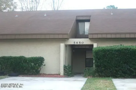 5450 Pinehaven Court Jacksonville FL 32244