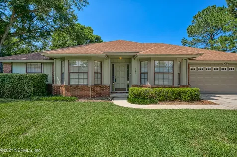 325 Lazy Meadow Drive W Jacksonville FL 32225