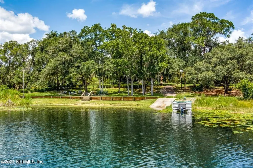 109 Bent Oak Drive Pomona Park FL 32181