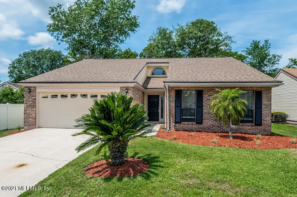 8118 Loch Lomond Lane Jacksonville FL 32244