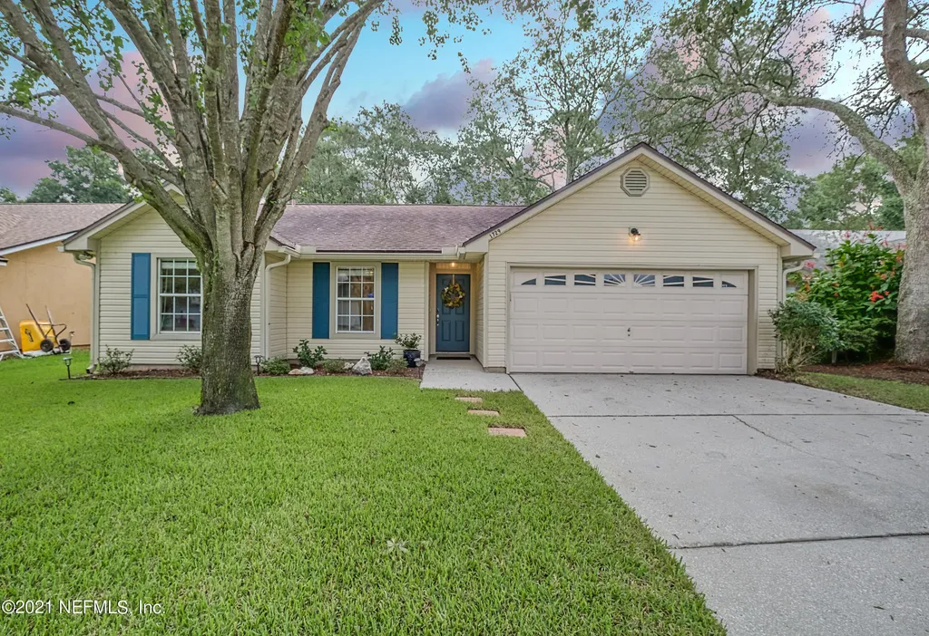 1729 Chandelier Circle E Jacksonville FL 32225