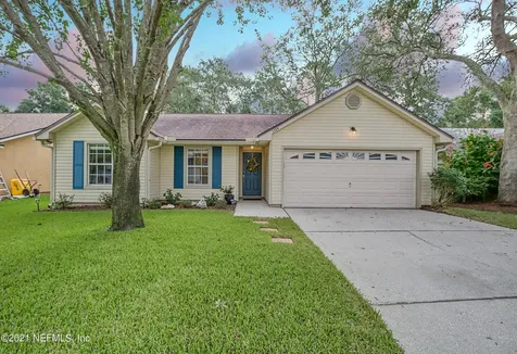 1729 Chandelier Circle E Jacksonville FL 32225