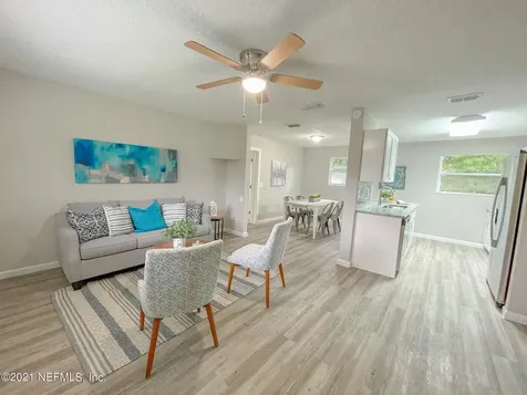 6844 Goldilocks Lane Jacksonville FL 32210