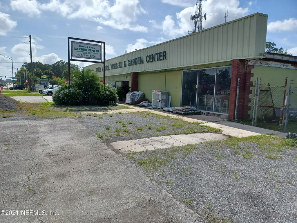 8204 Beach Boulevard Jacksonville FL 32216