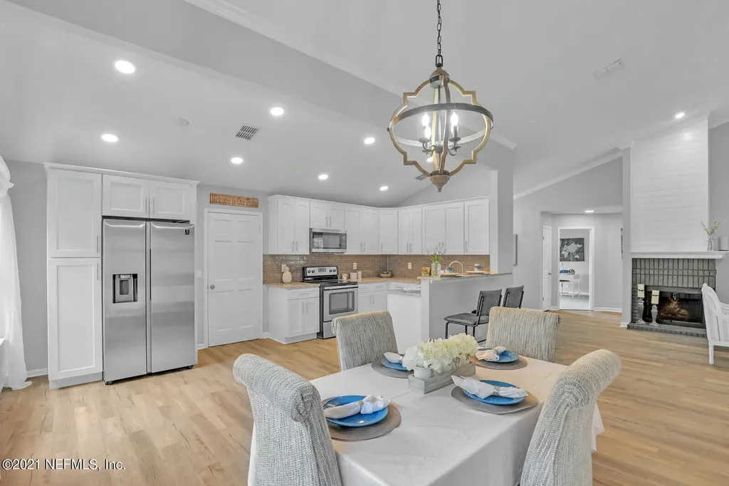 8850 Nature View Lane W Jacksonville FL 32217