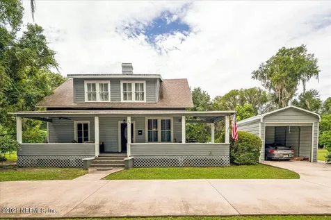 25 N Prospect Street Crescent City FL 32112