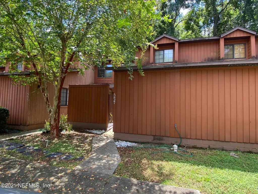 5827 SW 9th Place Gainesville FL 32607