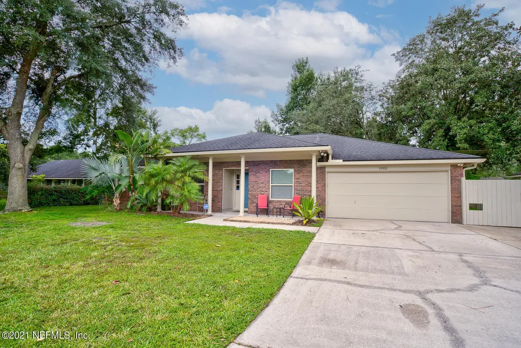 11852 Narrow Oak Lane N Jacksonville FL 32223