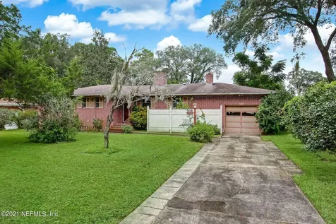 8313 Bordeau Avenue N Jacksonville FL 32211