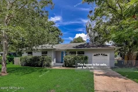 1327 Hollyhock Circle E Jacksonville FL 32211