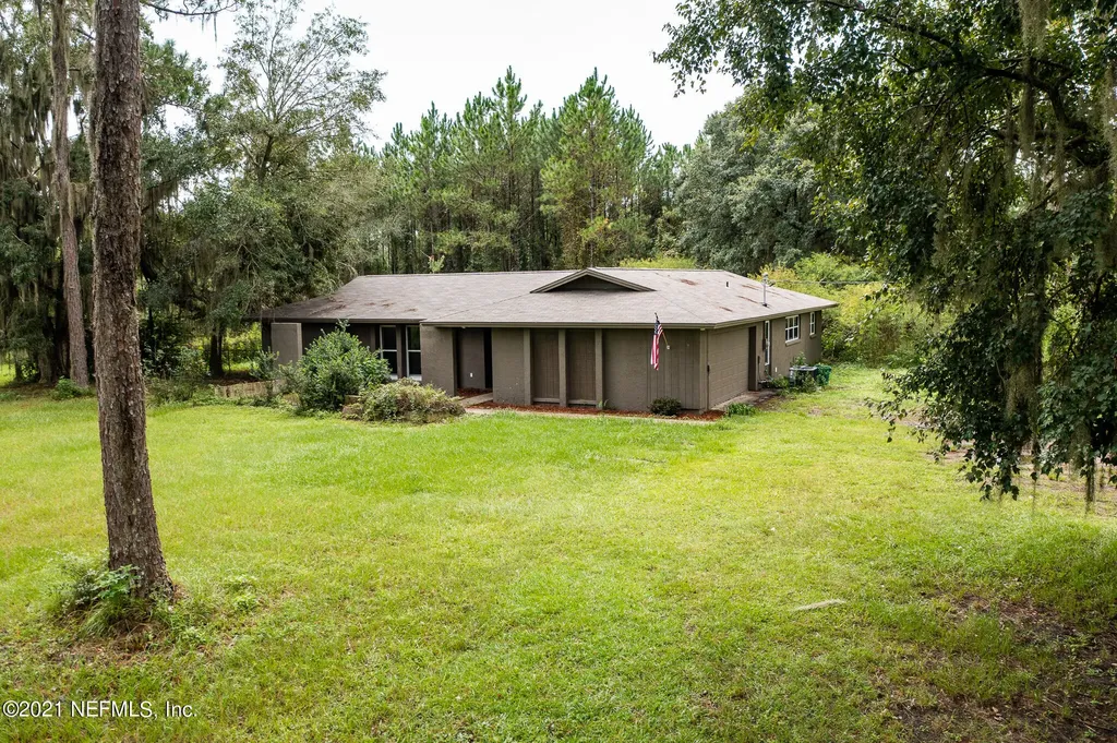 16336 SW County Road 18 Brooker FL 32622