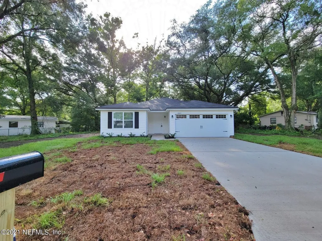 2221 Looking Glass Lane Jacksonville FL 32210