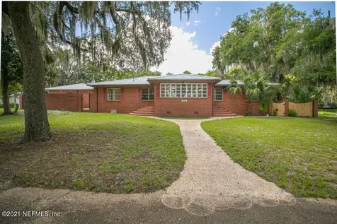 212 S 18th Street Palatka FL 32177