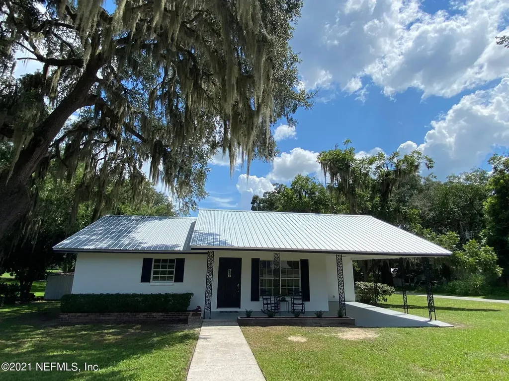 18688 Charlotte Avenue Brooker FL 32622