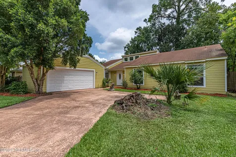445 Holiday Hill Circle W Jacksonville FL 32216