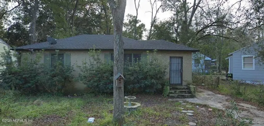2330 Westbrook Circle N Jacksonville FL 32209