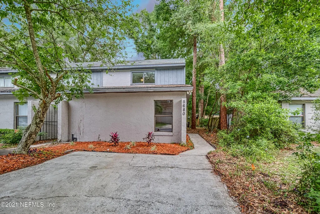 5680 Pinehill Lane Jacksonville FL 32244