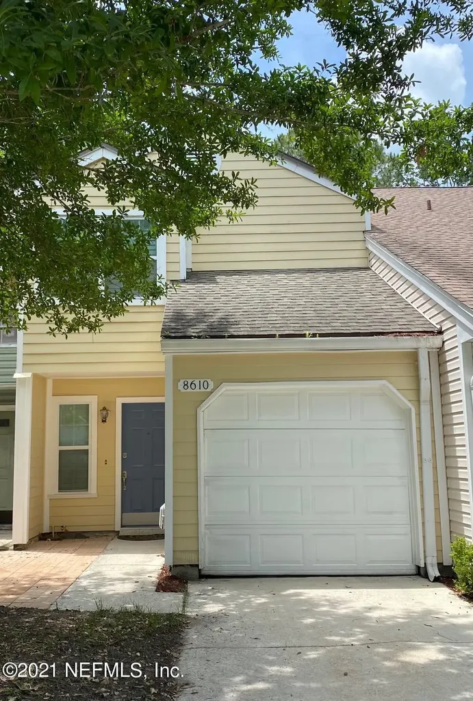 8610 Sturbridge Circle W Jacksonville FL 32244