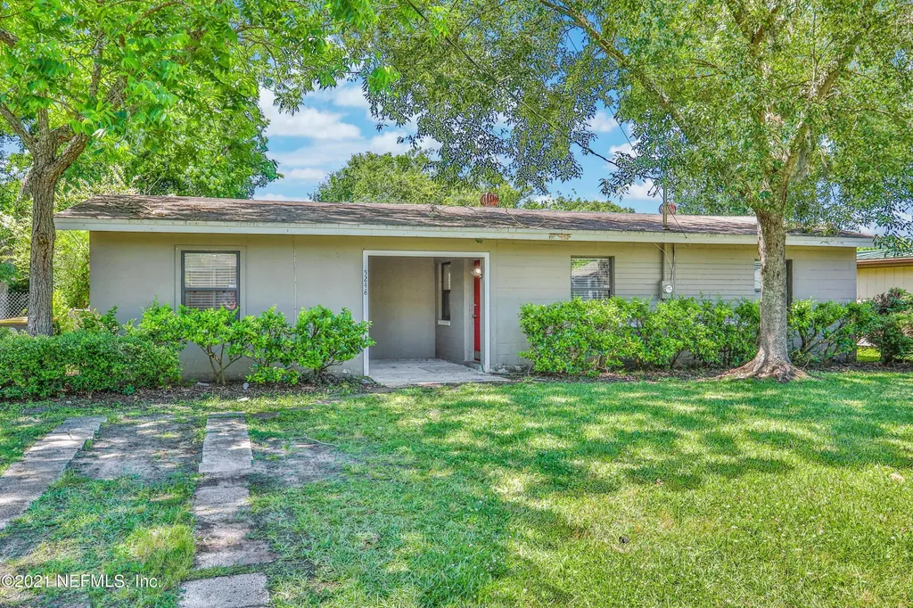 5248 Woodcrest Road Jacksonville FL 32205