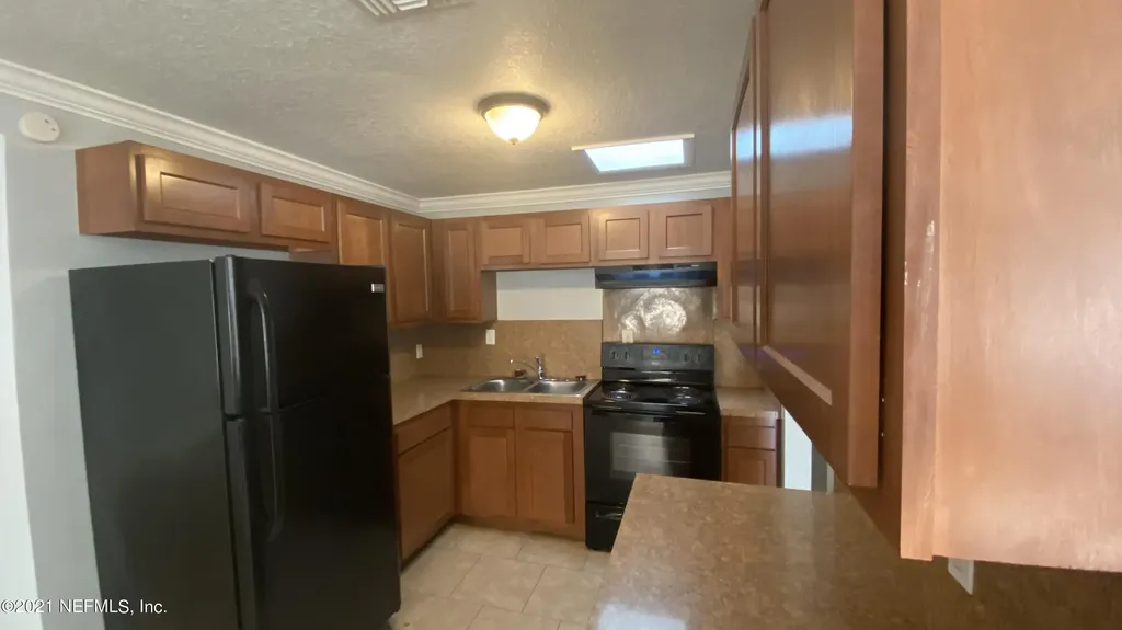 7537 John F Kennedy Drive E Jacksonville FL 32219