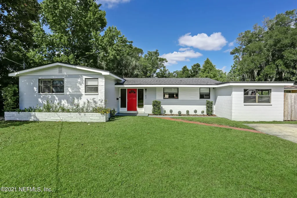8182 Ladoga Avenue Jacksonville FL 32217