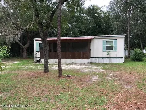 104 Thralls Avenue Interlachen FL 32148