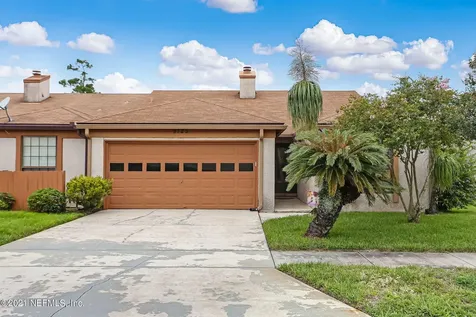 9725 Fawn Brook Circle N Jacksonville FL 32256