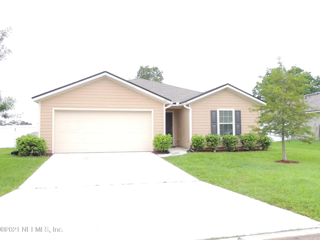 2348 Bonnie Lakes Drive Green Cove Springs FL 32043