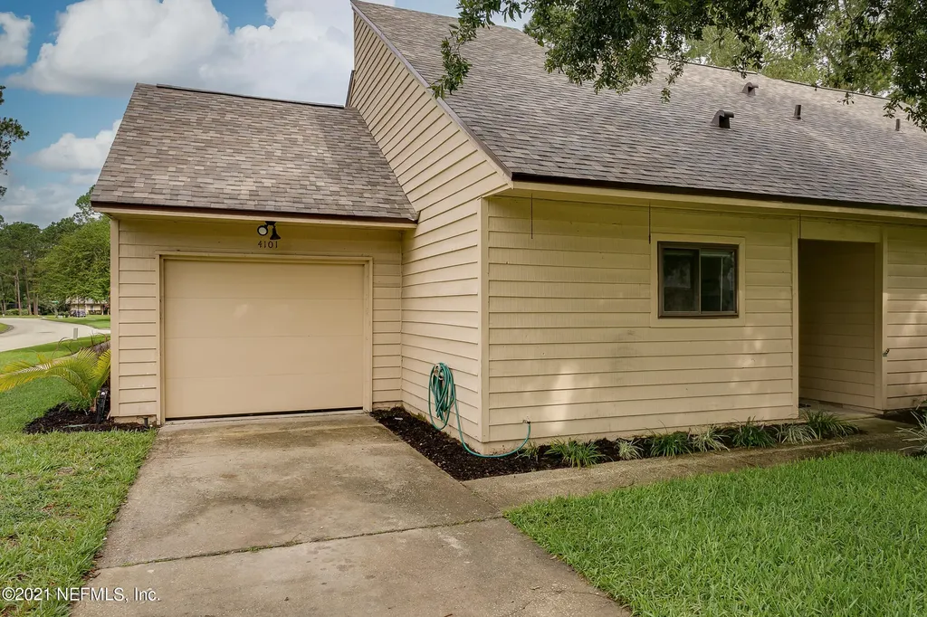 4101 Rollingwood Court Jacksonville FL 32257