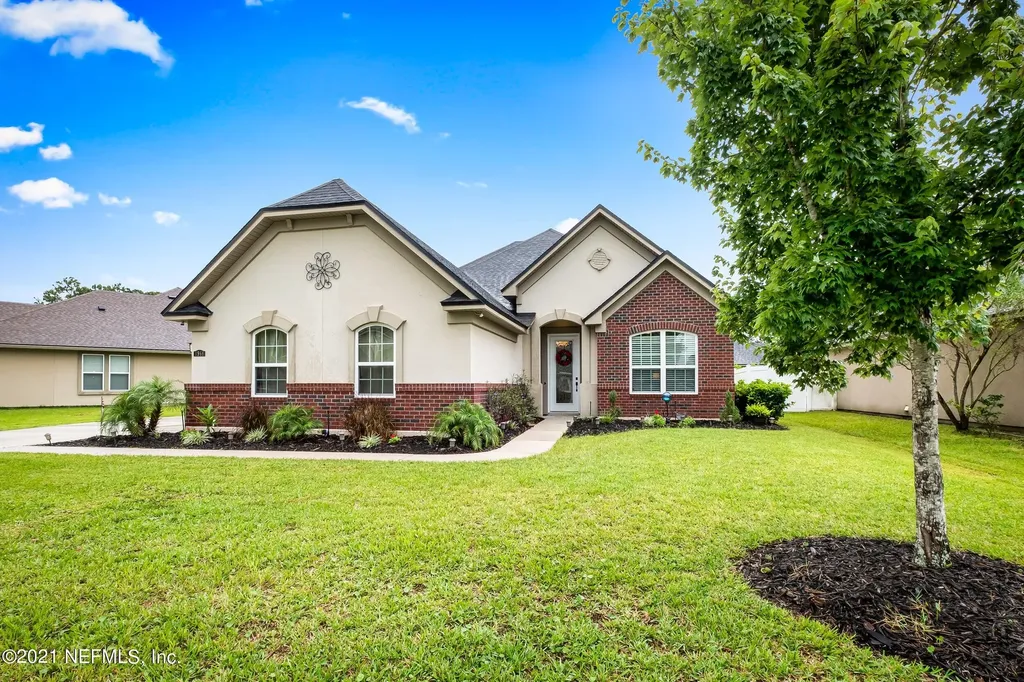 1968 Colonial Drive Green Cove Springs FL 32043