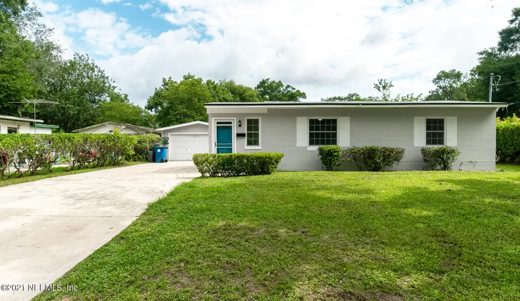 6745 Brandemere Road S Jacksonville FL 32211