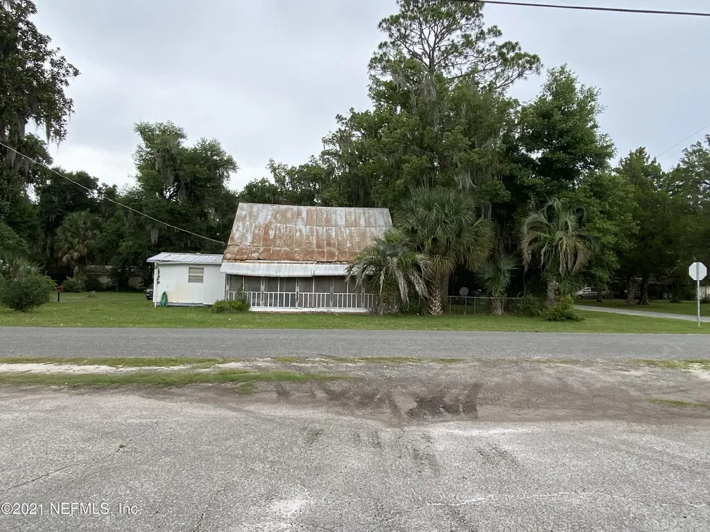 410 Palmetto Street Welaka FL 32193