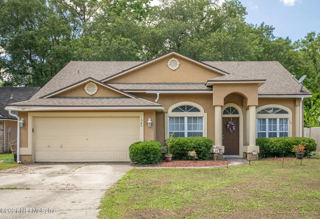 1586 Mountain Lake Drive W Jacksonville FL 32221