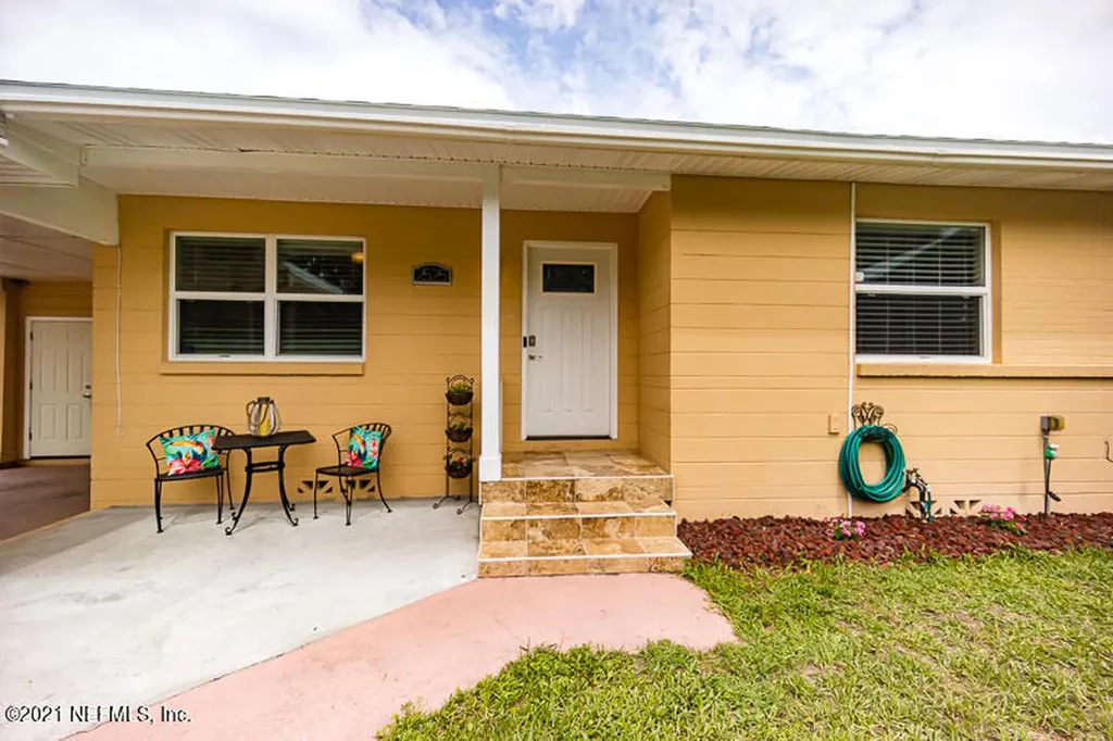 2525 Columbine Drive N Jacksonville FL 32211