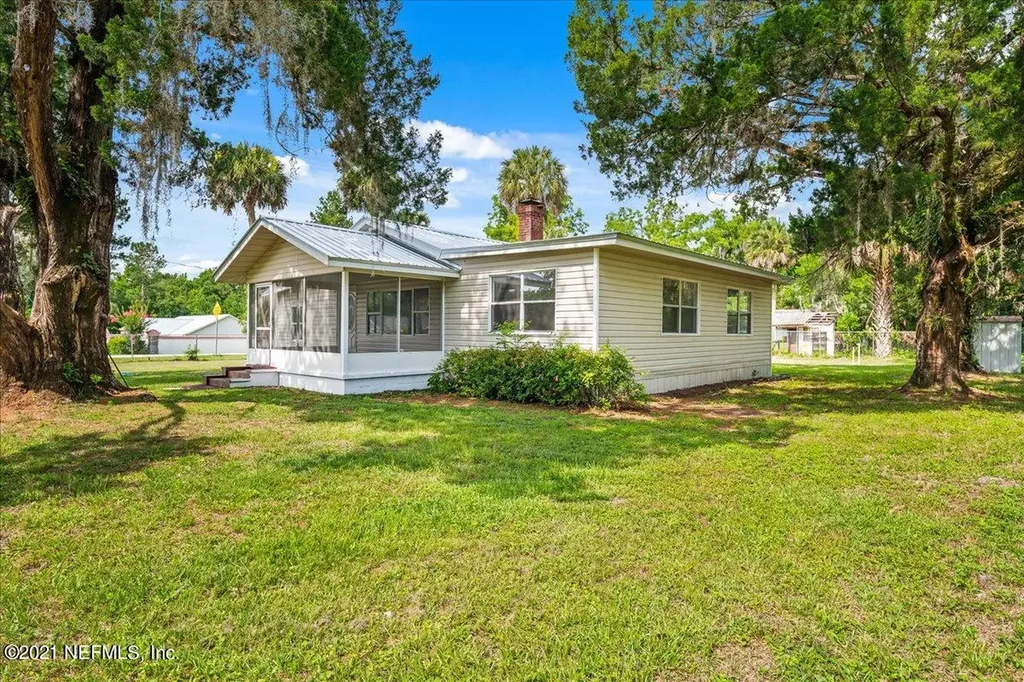 201 Radcliff Road Palatka FL 32177