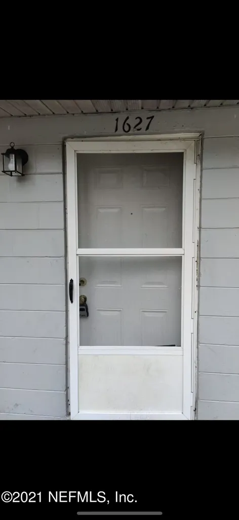 1627 W Road Jacksonville FL 32216