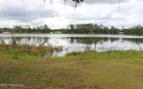 438 S Francis Street Interlachen FL 32148